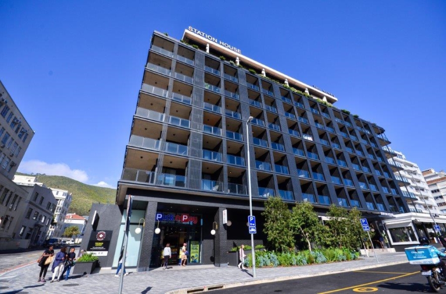 2 Bedroom Property for Sale in Sea Point Western Cape